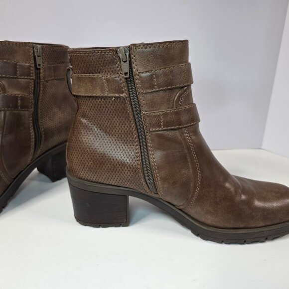 Baretraps Towanda Lug Sole Booties 10 - Picture 4 of 10